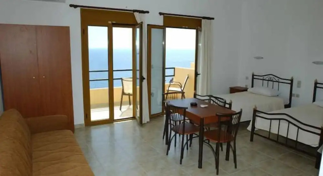 Студия Sfinias Hotel