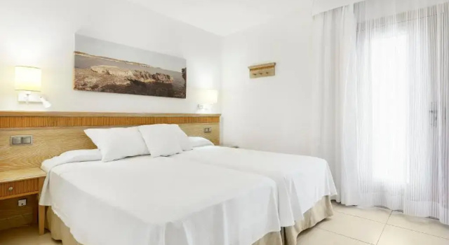 Двухместный номер семейный с видом на сад Отель Iberostar Club Cala Barca - All Inclusive