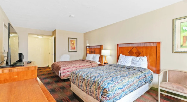 Четырёхместный номер Standard Moonlight Inn Hotel O Hattiesburg, MS