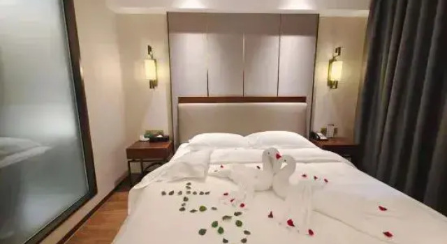 Yingxiang Business Hotel, Book Hotel Chengde Hebei