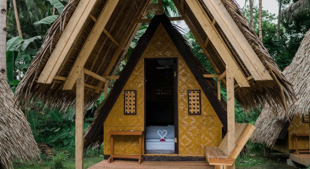 Коттедж Nipa Hut Village