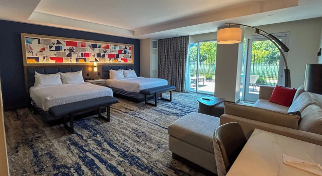 Четырёхместный люкс с видом на реку The Landing Hotel at Rivers Casino Pittsburgh