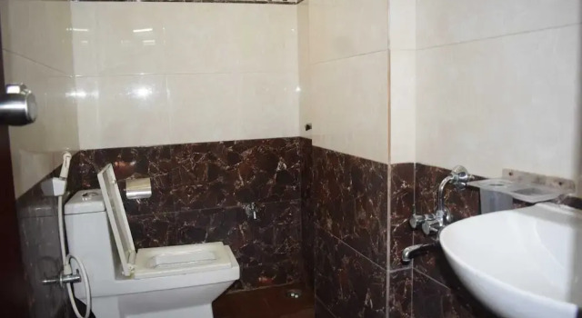 Трёхместный номер Standard c 1 комнатой SAK Royal Residency