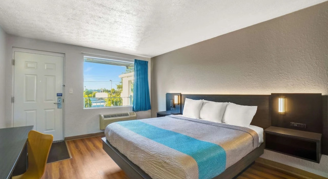 Motel 6 Lexington East, Забронировать Мотель Мотели Лексингтон, рядом с Торговый центр Гамбург-Плейс, Мотель