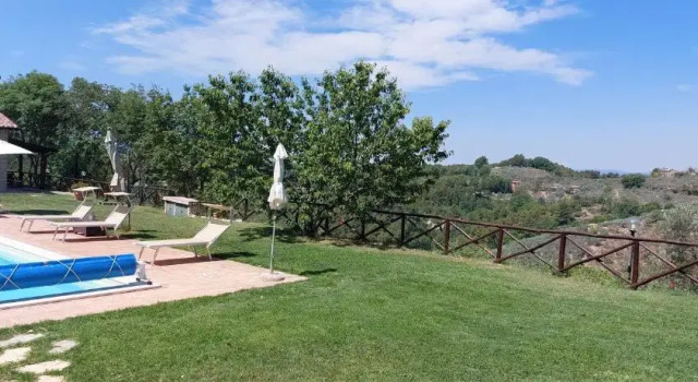 Casa di Romano, Rezerwuj Hotel Hotele w Terni z parkingiem, Parking