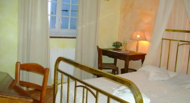 Одноместный номер Standard Logis Auberge De Tavel