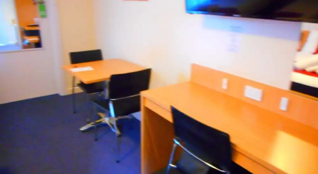 Кровать в общем номере Townhouse Motel Cowra