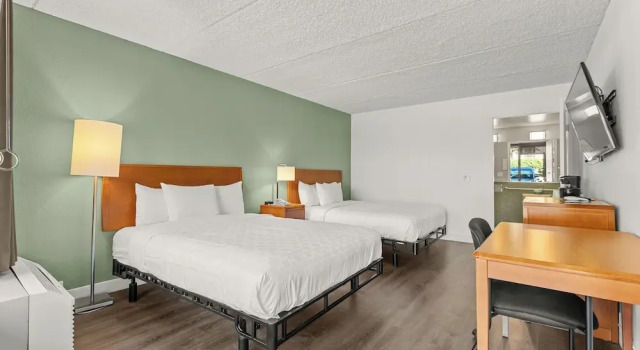 Четырёхместный номер Standard Vagabond Inn Executive Sacramento Old Town