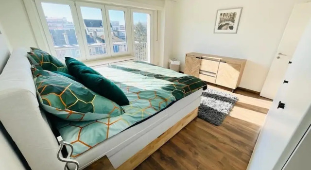 Penthouse in Center - Parking&Terrace, Rezerwuj Apartament Hotele w Luxembourg z parkingiem, w pobliżu Constitution Square, Parking