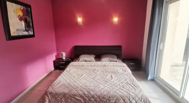 Holiday Home in Puymeras With Garden, Забронировать Дом для отпуска Виллы Овернь-Рона-Альпы, Вилла