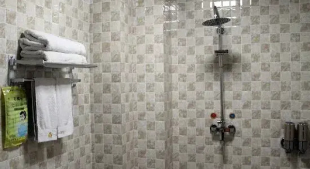 Sunshine Leisure and Business Hotel, Book Hotel Hotels in Daqing with Parking, Parking