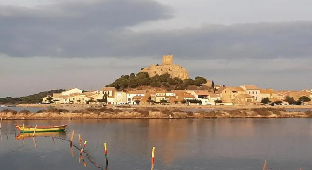 Entre port et village