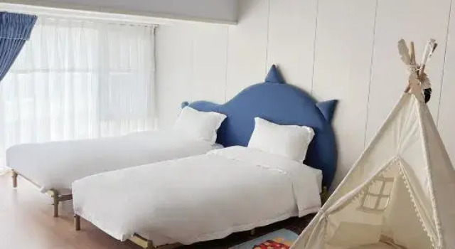 Тент Xi Hotel