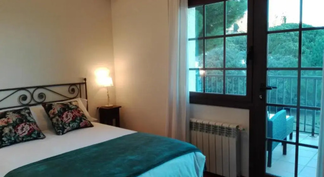 Номер Standard Cal Músic B&B