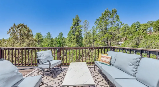 Коттедж < 2 Mi to Midtown Ruidoso: Forest-view Sanctuary!