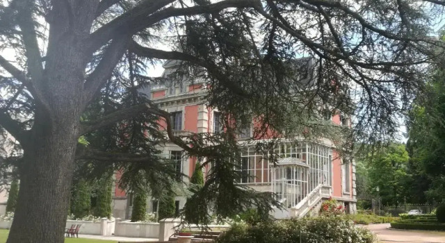 Château Sallandrouze, Réserver Hôtel Aubusson Creuse