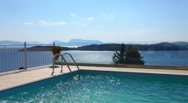 Коттедж с 2 комнатами Villa Myrtis
