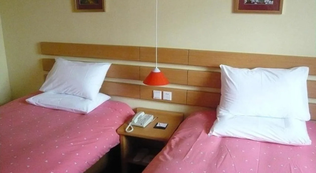 Home Inn, Rezervovat Hotel Nan-tchung 