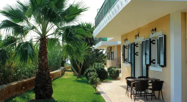 Theros Retreat, Забронировать Гостевой дом Отели Клисмата с бассейном, Бассейн