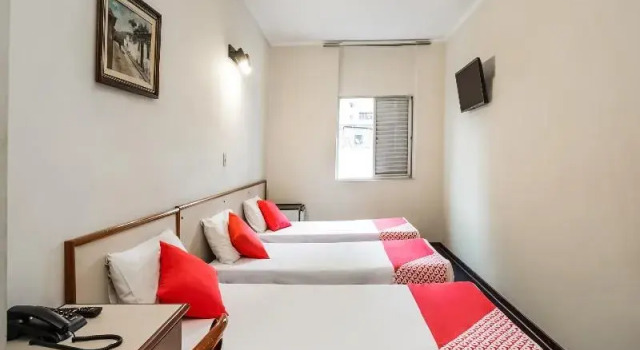 Oyo 106 Hotel Sao Jorge, Забронировать Отель Бра Сан-Пауло, рядом с Собор Сан-Паулу