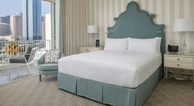 Двухместный номер Mobility/Hearing Access Roll In Shower Deluxe The Beverly Hilton