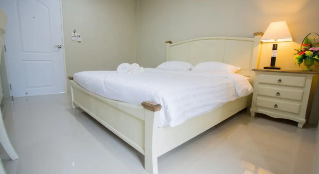 Двухместный номер Standard с балконом De Ville Nakhon