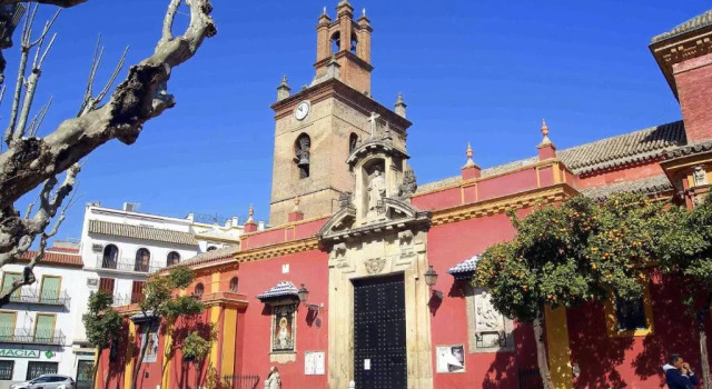 Preciosa casa grande con patio en Sevilla 8PAX, จอง โรงแรม เซบีญ่า Seville Province