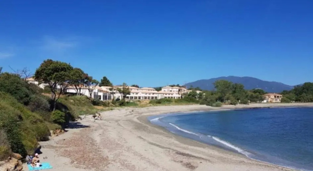 corse marina di bravone, Book Lejlighed Hoteller i Linguizzetta med pool, Swimmingpool