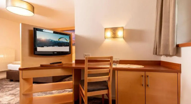 Hotel-Garni Pramstraller, Забронировать Отель Отели Майрхофен с завтраком, рядом с Горнолыжный подъемник Ахорн, Завтраки
