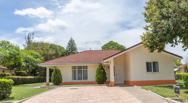 Коттедж Cozy and Warm 3-bed Bungalow in Athi River