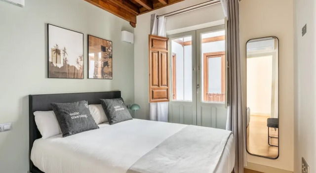 Апартаменты с 2 комнатами с балконом Limehome Granada Calle Mirasol