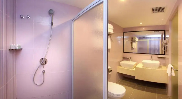Семейный люкс Hotel Richbaliz Selayang