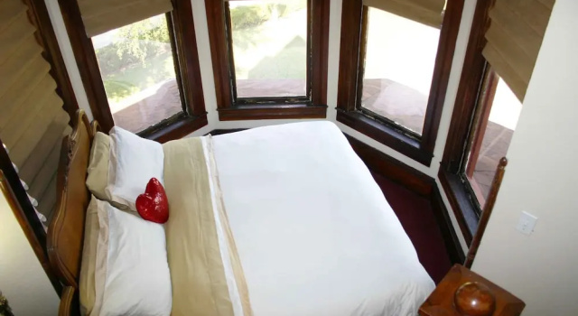 Номер Standard с балконом Angels Nest Bed and Breakfast