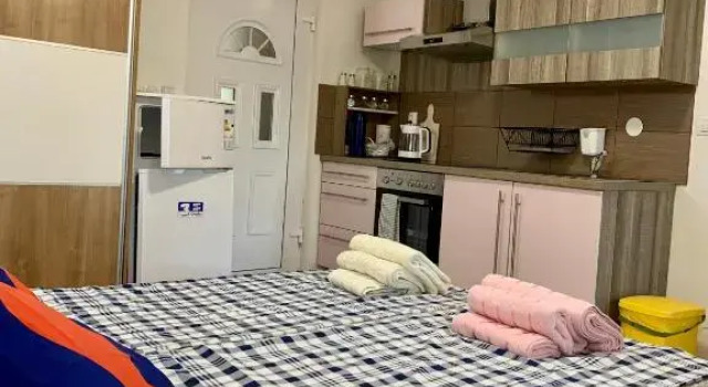 KIM studio apartman, Забронировать Апартаменты/квартира Отели Шибенско-Книнская жупания с парковкой, Парковка