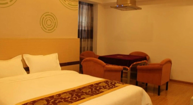 Номер Business GreenTree Inn Shanghai Pudong Shenmei East Express Hotel