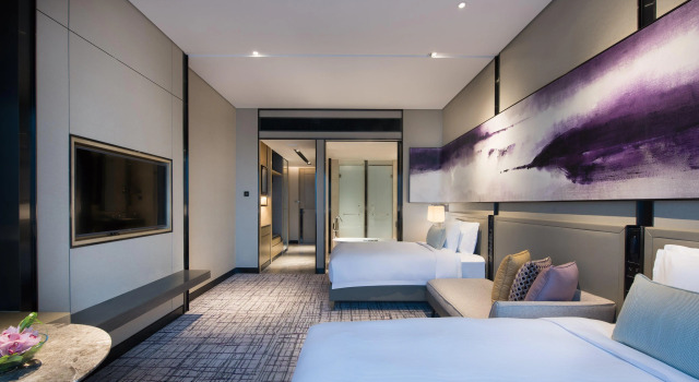 Crowne Plaza Shanghai Pujiang, an IHG Hotel, Buchen Sie Hotel Hotels in Shanghai mit Pool, Schwimmbad