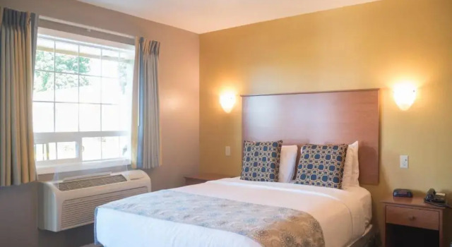 Люкс Nordic Inn and Suites