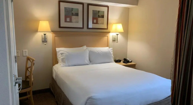 Двухместный люкс c 1 комнатой Candlewood Suites Wilson by IHG