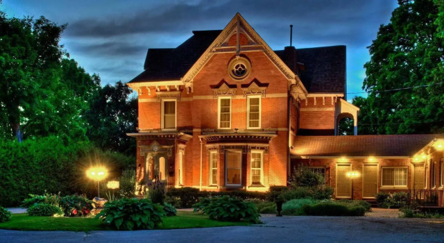 The Woodview Inn, Prenota Affittacamere Hotel a Ontario con parcheggio, Parcheggio
