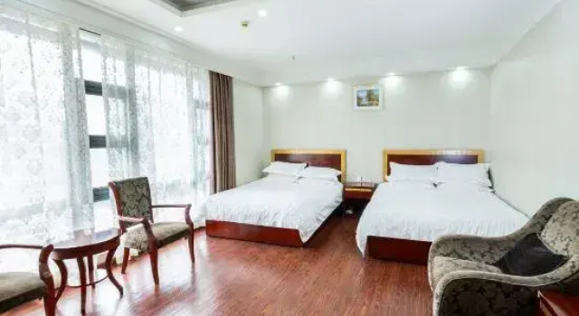 Люкс Deluxe Yatai Business Hotel