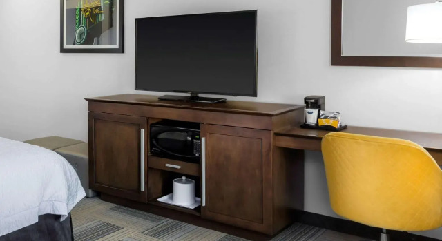 Двухместный номер With Microwave / Fridge Hampton Inn & Suites Los Angeles/Hollywood, CA