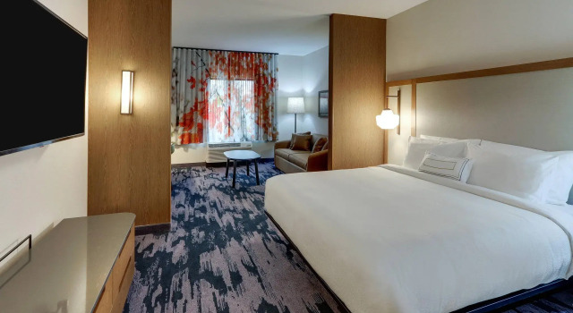 Люкс Fairfield Inn & Suites by Marriott Asheville Weaverville