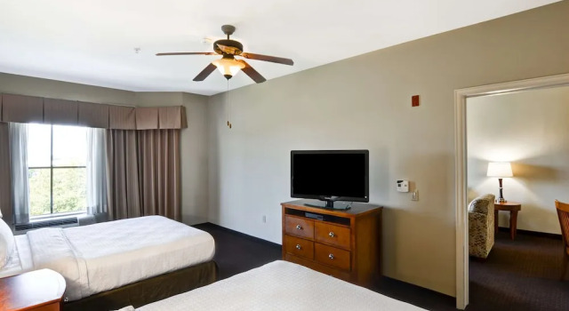 Четырёхместный люкс Homewood Suites by Hilton Houston West-Energy Corridor