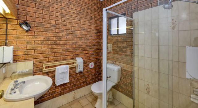 Семейный люкс c 1 комнатой The Cottage Motor Inn Albury CBD