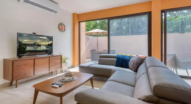 Вилла Brand New 3BR 3BA House with Private Pool by Simply Comfort