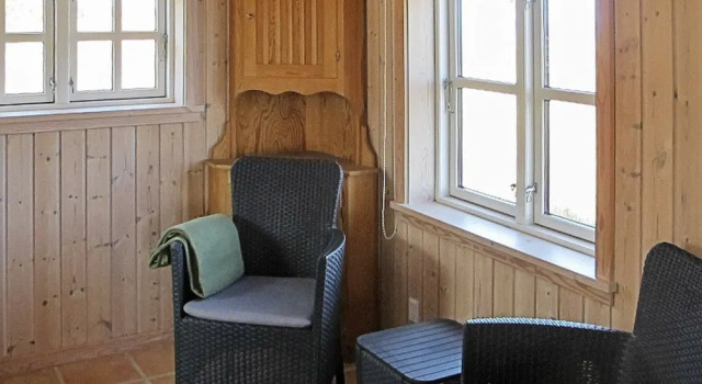 Soothing Holiday Home in Stege With Terrace, Забронировать Дом для отпуска Коттеджи Мон, Коттедж