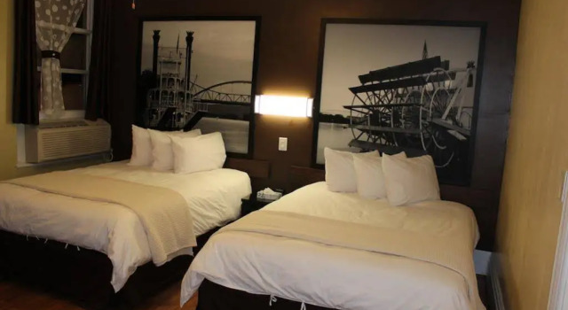 Chosun Apartment Decorah, Book Hotel Decorah Iowa, nær Agora