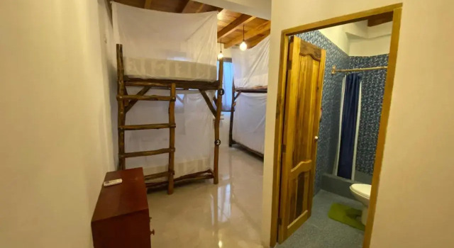 casa HIDDEN HOUSE, Buchen Sie Hostel Hotels in Provinz Santa Elena mit Parkplatz, Parkplätze