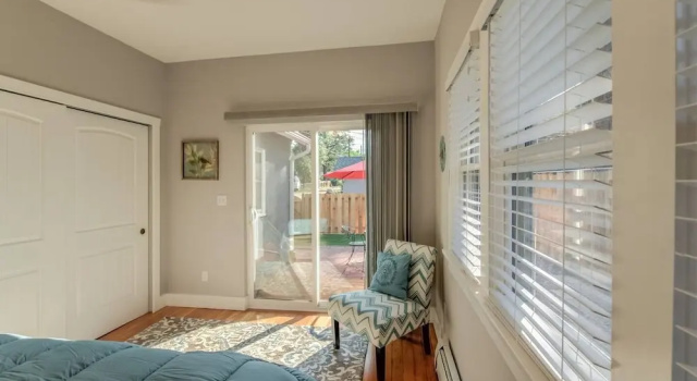 Couple's Mountain Getaway Close to Everything!