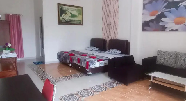 Люкс HOTEL NAYORA PRABUMULIH